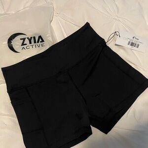 Zyia Active, Light N Tight shorts Black. Large. NWT